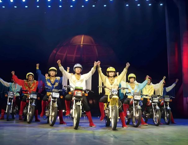 Six motorcycles performing simultaneously inside steel cage at Chaoyang Theatre Beijing